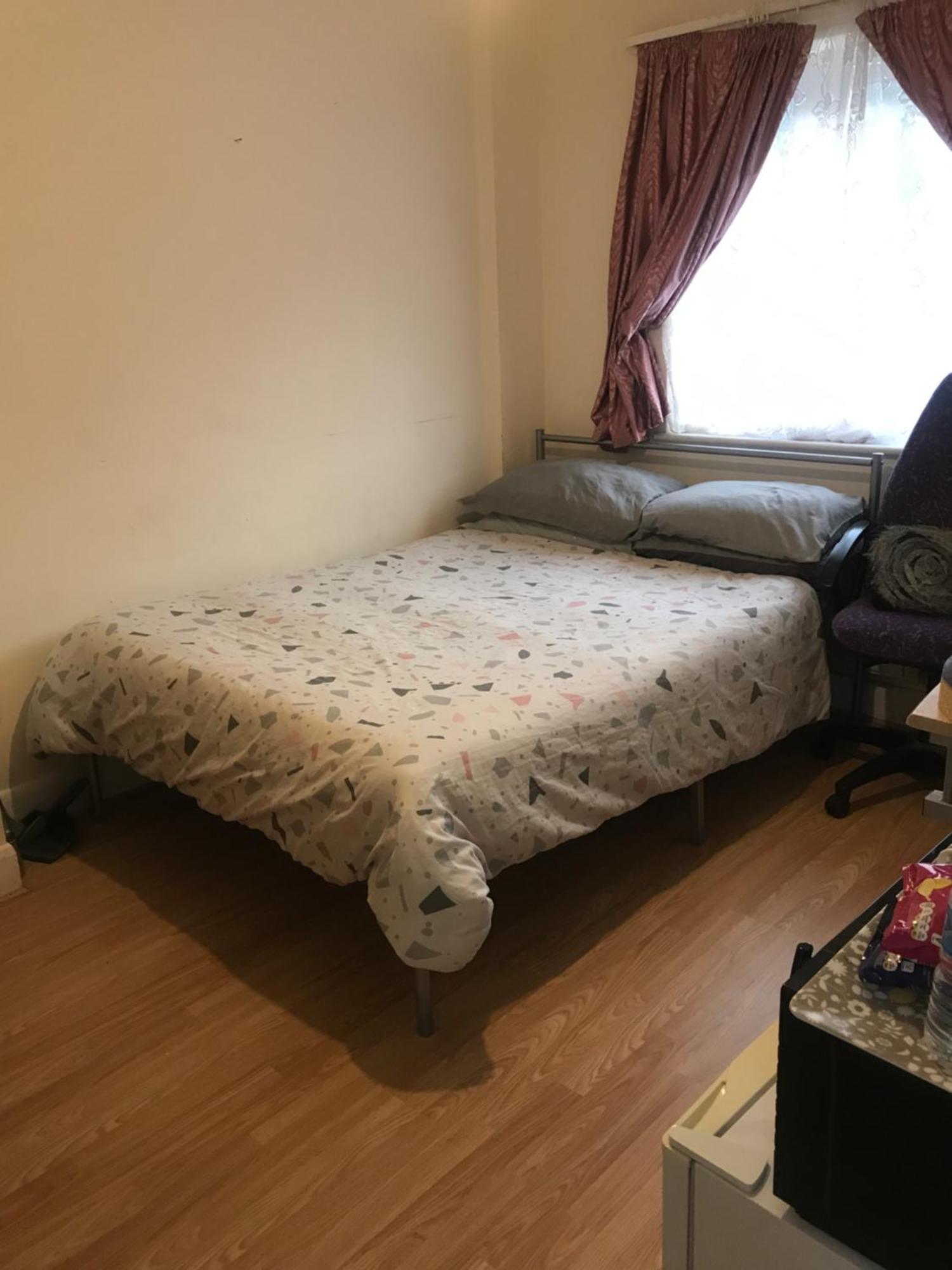 Tranquil Gazde/Camere de închiriat *